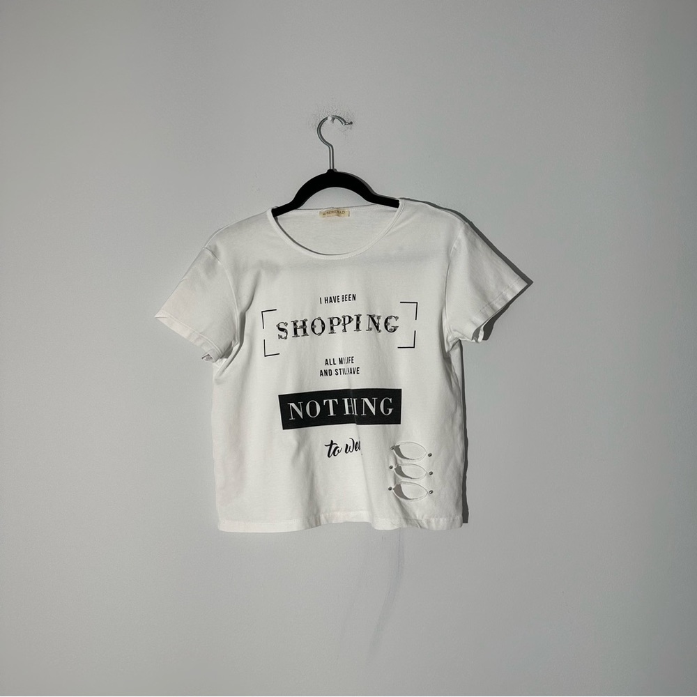 White tee size S